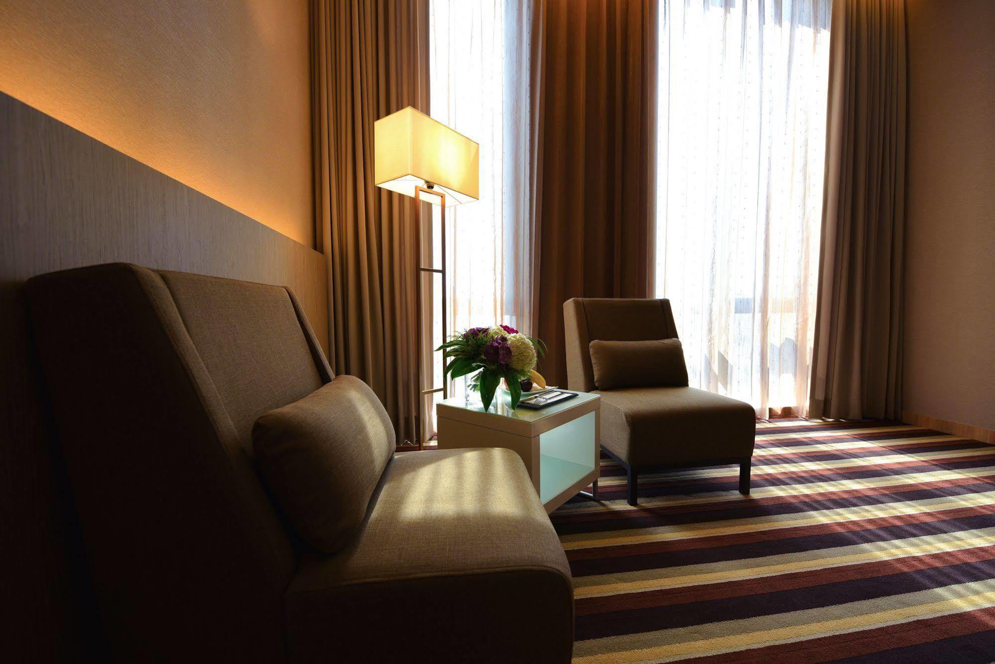 Grand Royal Hotel Toufen Dış mekan fotoğraf