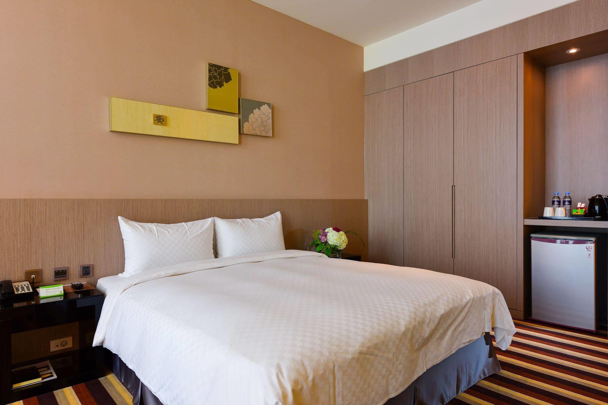Grand Royal Hotel Toufen Dış mekan fotoğraf